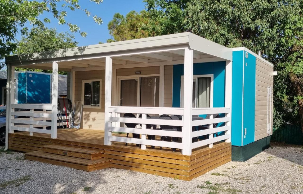 Camping La Rocca Манерба дел Гарда Екстериор снимка